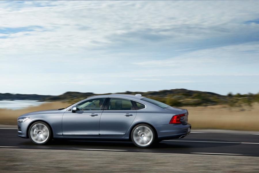  Volvo S90 T6 Inscription 2016 года  (фото 9 из 84)